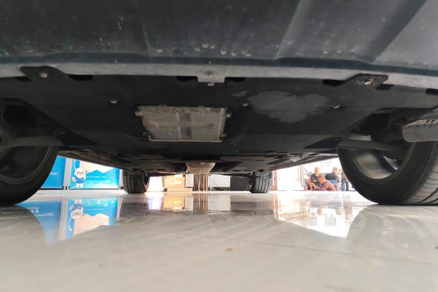 Hongqi HS5 2023 2.0 T 4 WD Pro — фото 6