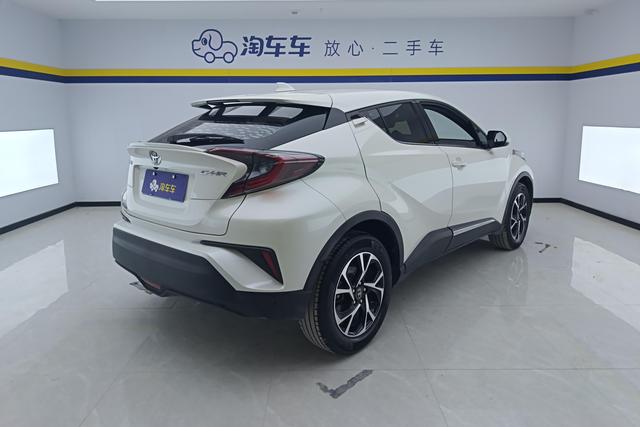 Toyota C-HR 2020 2.0 L — фото 3