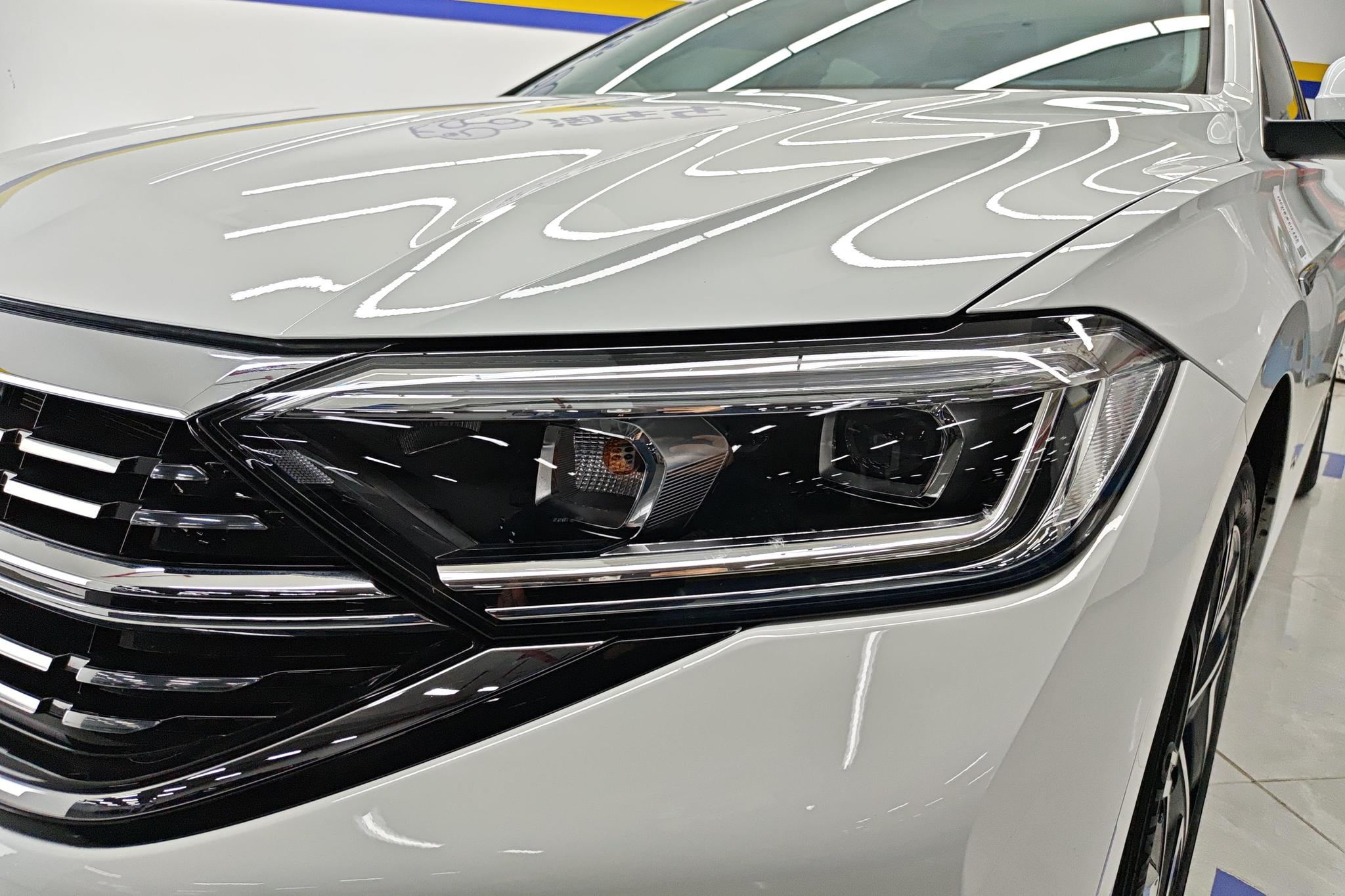 Volkswagen Sagitar 2023 300TSI DSG