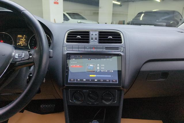 Volkswagen Polo 2016 1.6 L ATComfort — фото 12