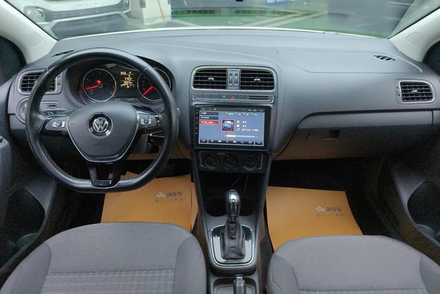 Volkswagen Polo 2016 1.6 L ATComfort — фото 13