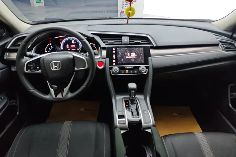 Honda Civic — фото 7