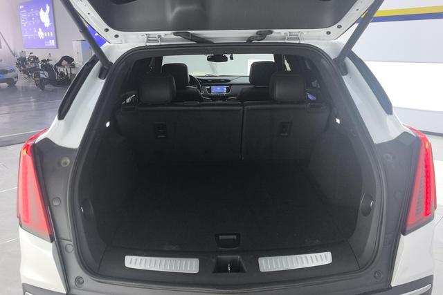 Cadillac XT5 2021 2.0 T Hybrid 4 WDLuxury — фото 17