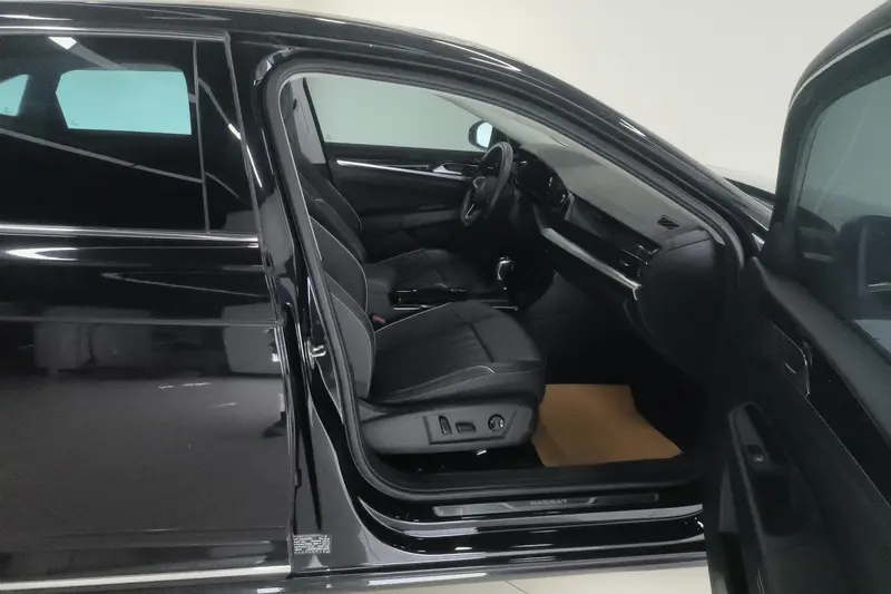 Volkswagen Passat — фото 11