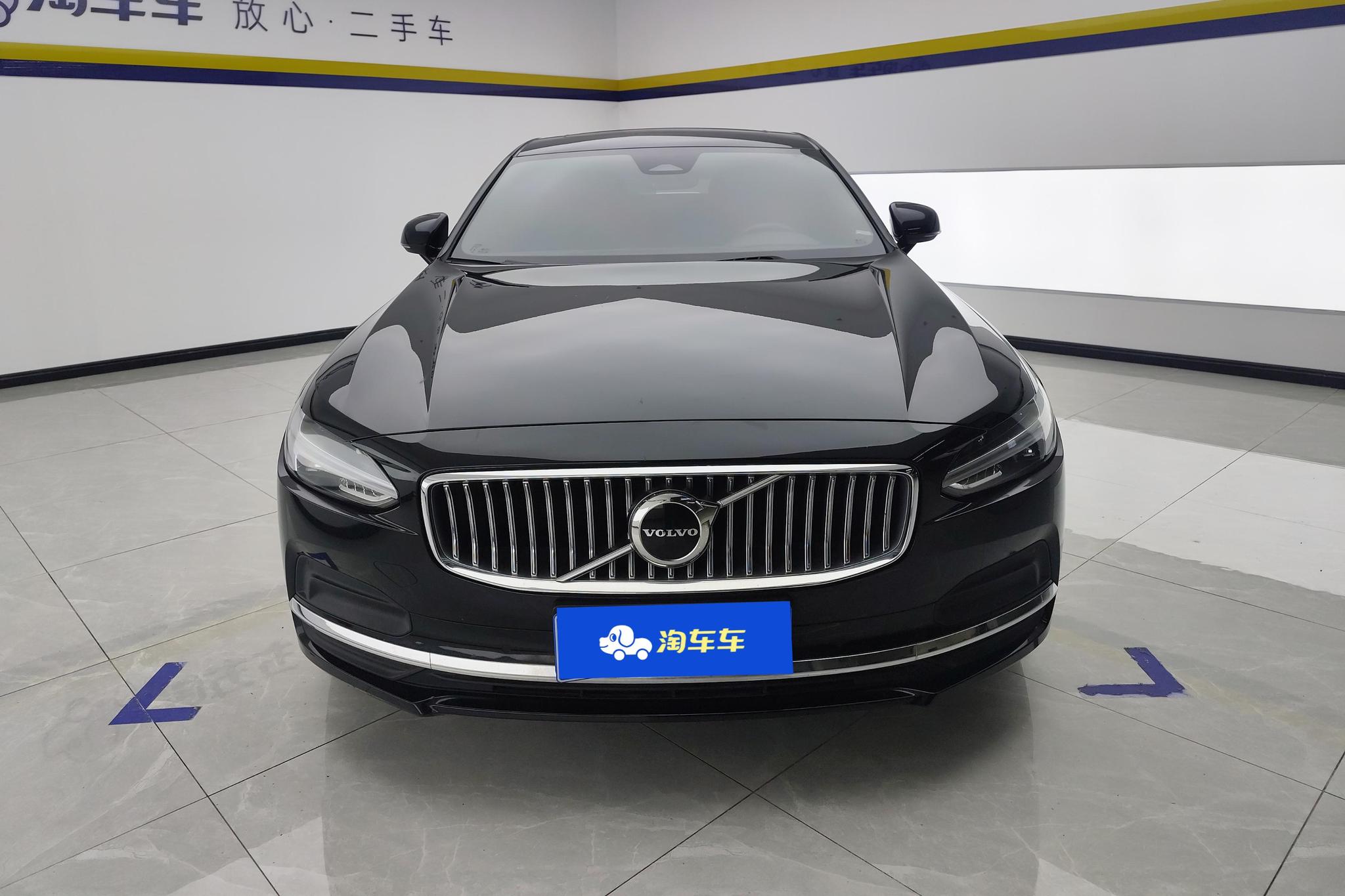 Volvo S90 2023 B5 Luxury