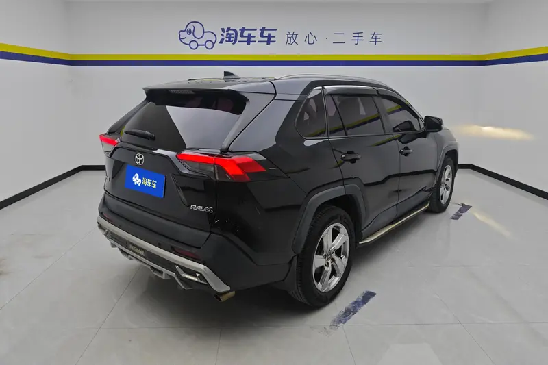 Toyota RAV 4 2.0 L CVT 2 WD — фото 3
