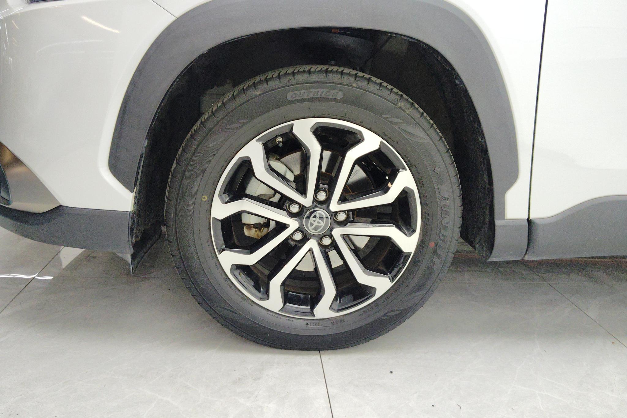 Toyota Frontlander 2023 2.0L Luxury