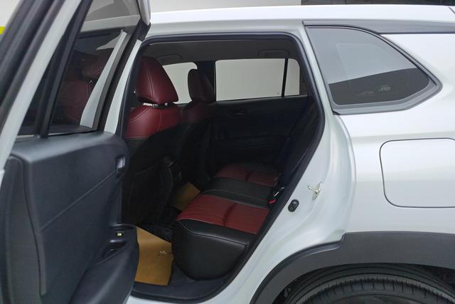 Toyota Corolla Cross 2024 2.0 L CVT — фото 16