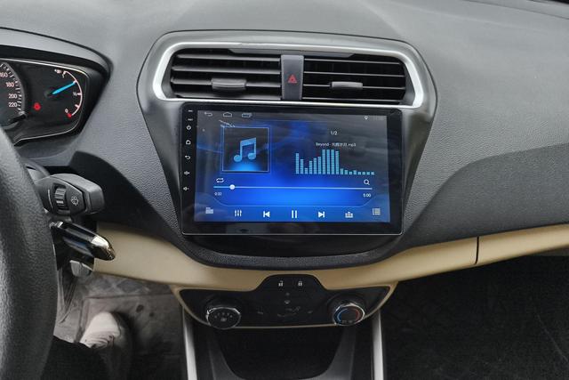 Ford Escort 2017 1.5 L MTComfort — фото 10