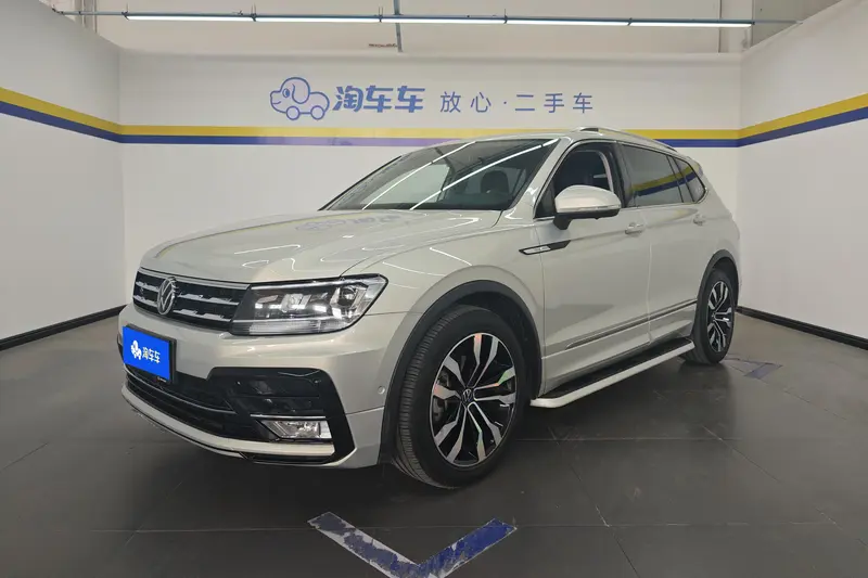 Volkswagen Tiguan L — фото 1