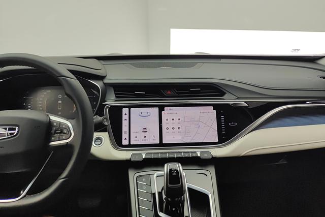 Geely Atlas (Boyue) — фото 10