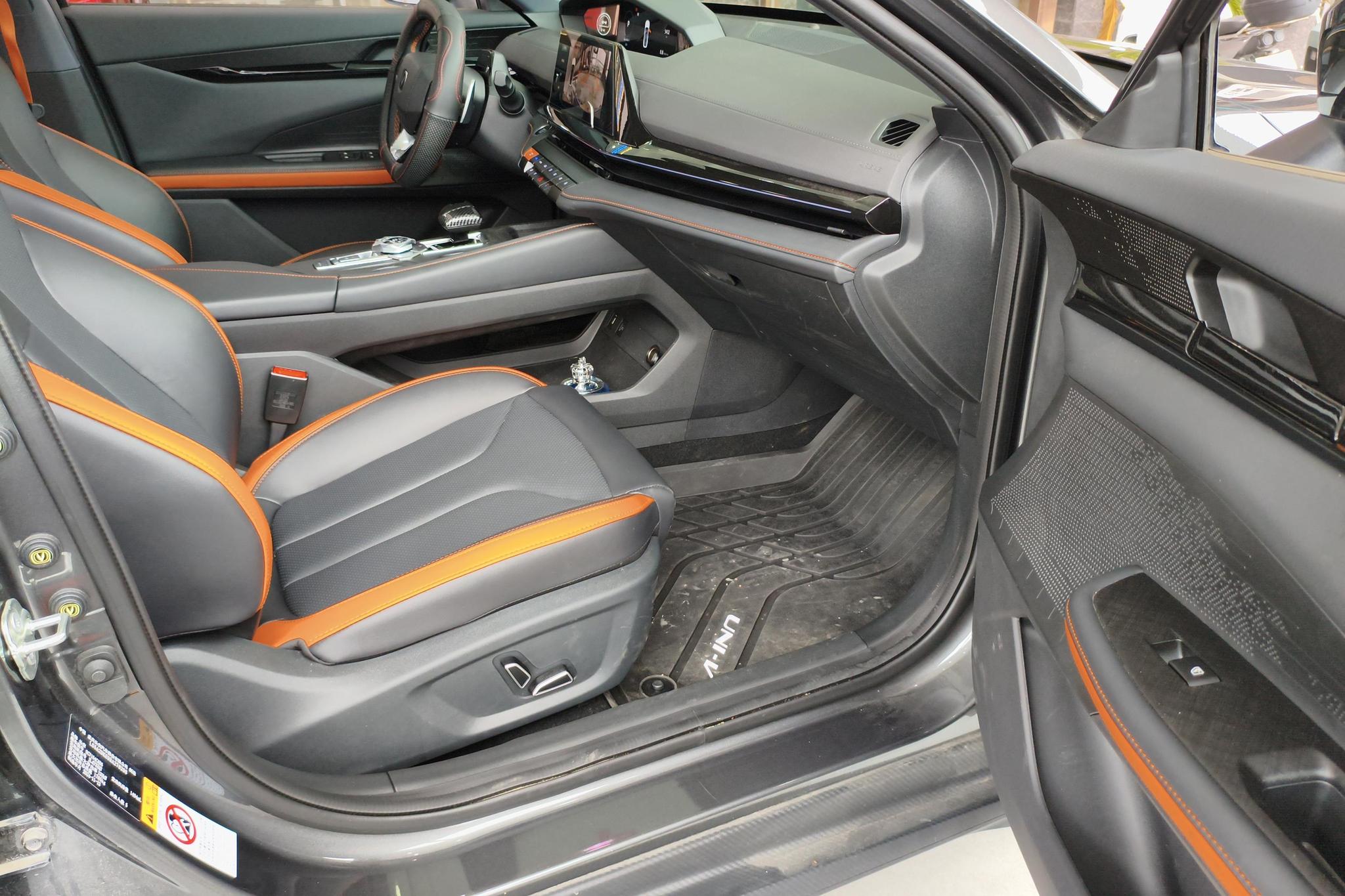 Changan UNI-V 2024 1.5T