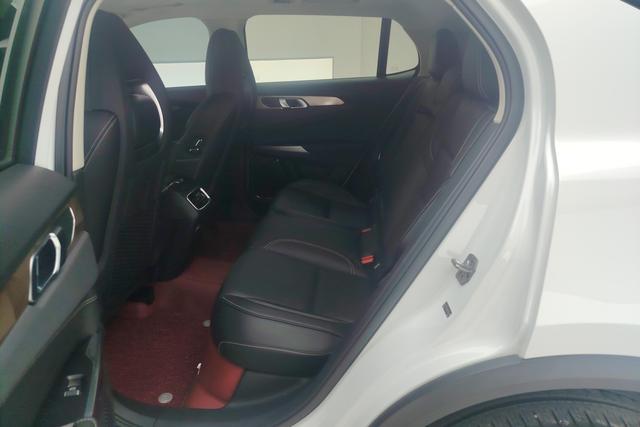 Lynk & Co 01 2019 2.0 T 2 WD Pro VI — фото 16