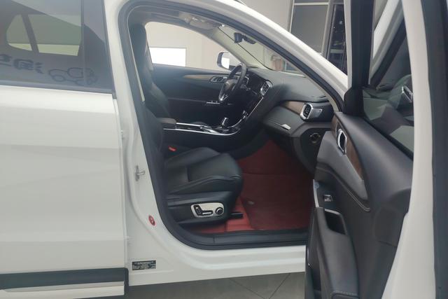 Lynk & Co 01 2019 2.0 T 2 WD Pro VI — фото 10