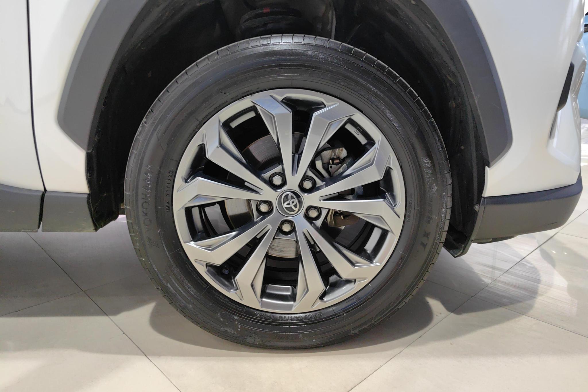 Toyota RAV4 2023 2.0L CVT