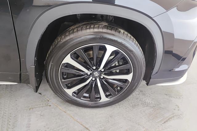 Toyota Crown Kluger 2023 2.5 L E-CVT 4 WD — фото 4