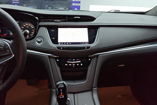 Cadillac XT5 2022 2.0 T 2 WDLuxury — фото 12