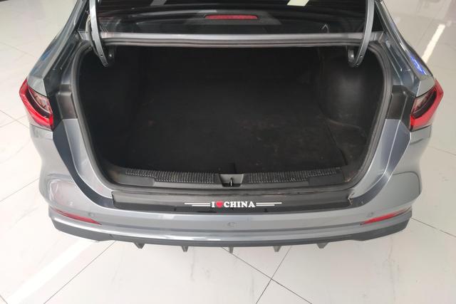 Roewe i5 2023 1.5 L CVT — фото 17