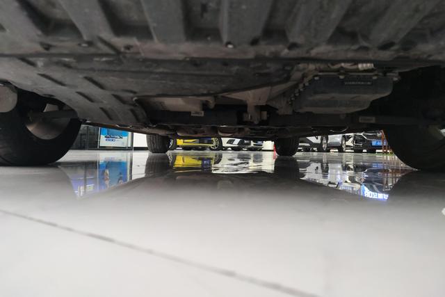 Roewe i5 2023 1.5 L CVT — фото 9