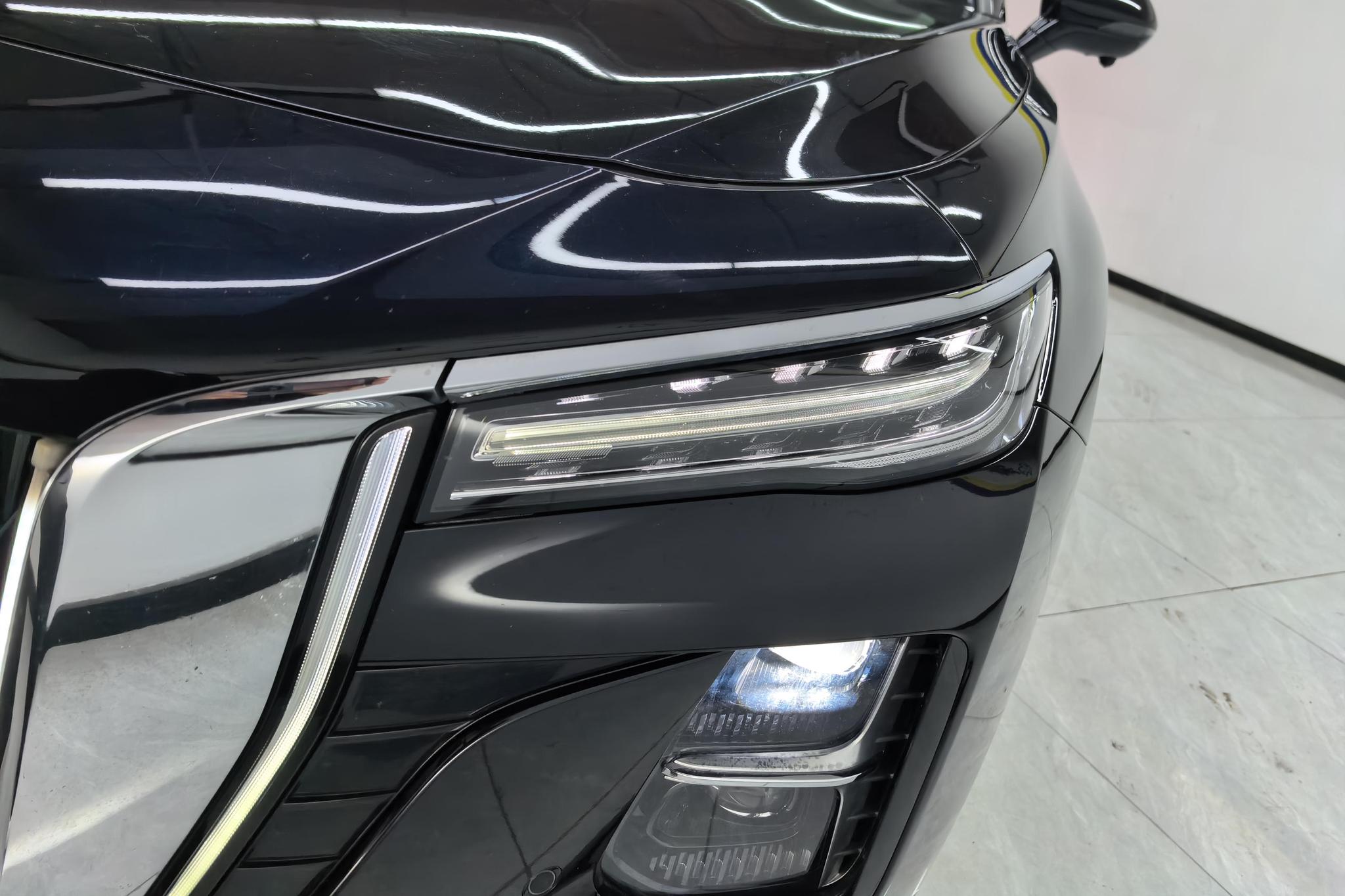 Hongqi H5 2023 2.0T AT