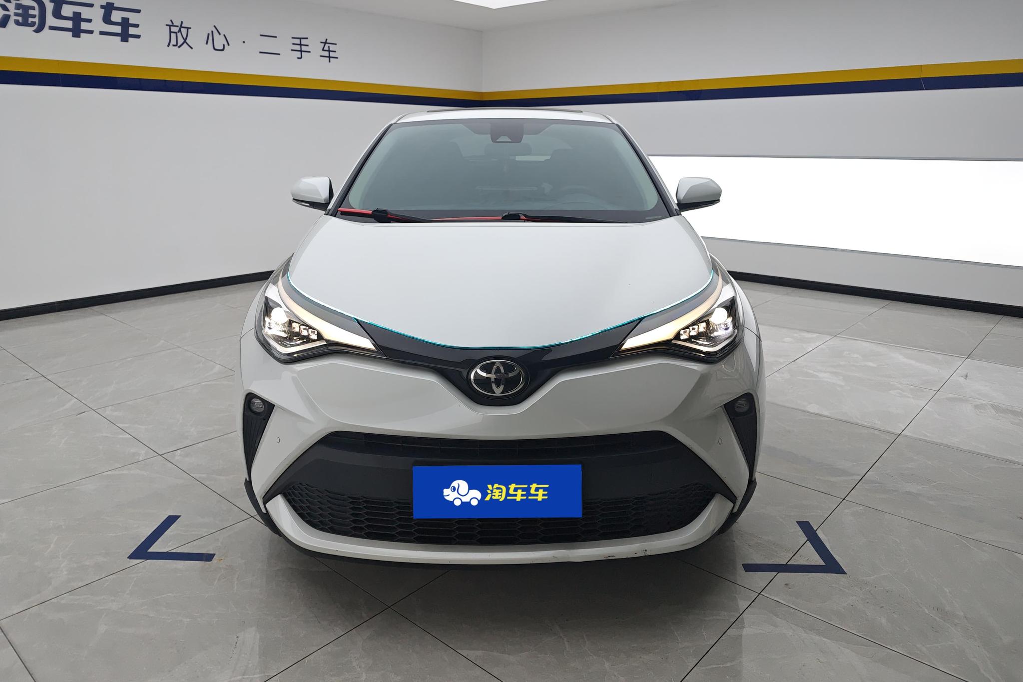 Toyota C-HR 2023 2.0L Luxury