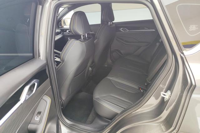 Geely Coolray 2025 L 1.5 TD DCT — фото 16