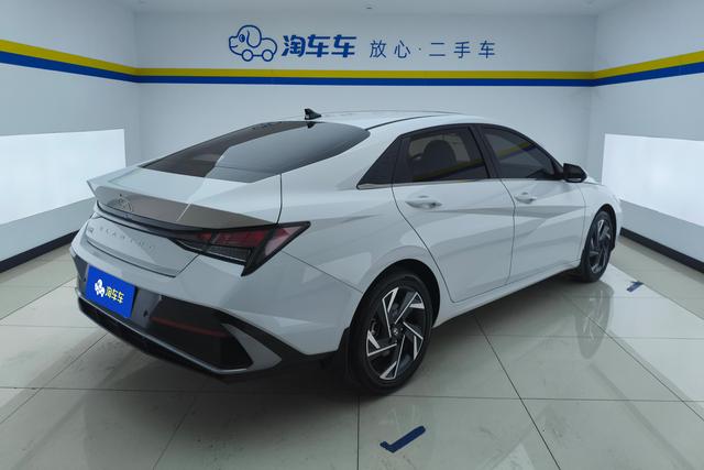 Hyundai Elantra 2023 1.5 L CVT GLX — фото 3