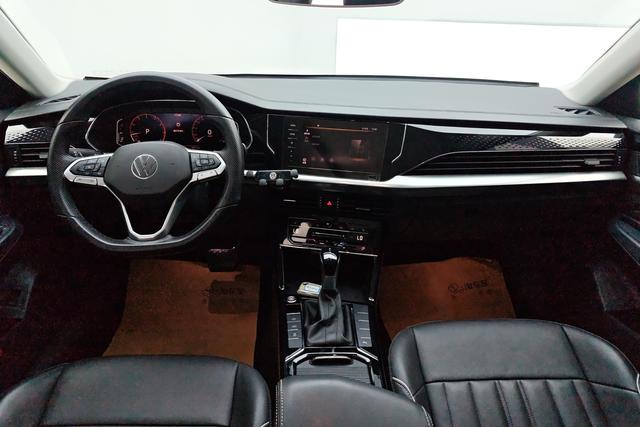 Volkswagen Passat 2022 330 TSI — фото 13