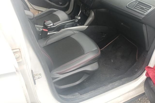 Citroen C3-XR 2015 1.6 L AT — фото 8