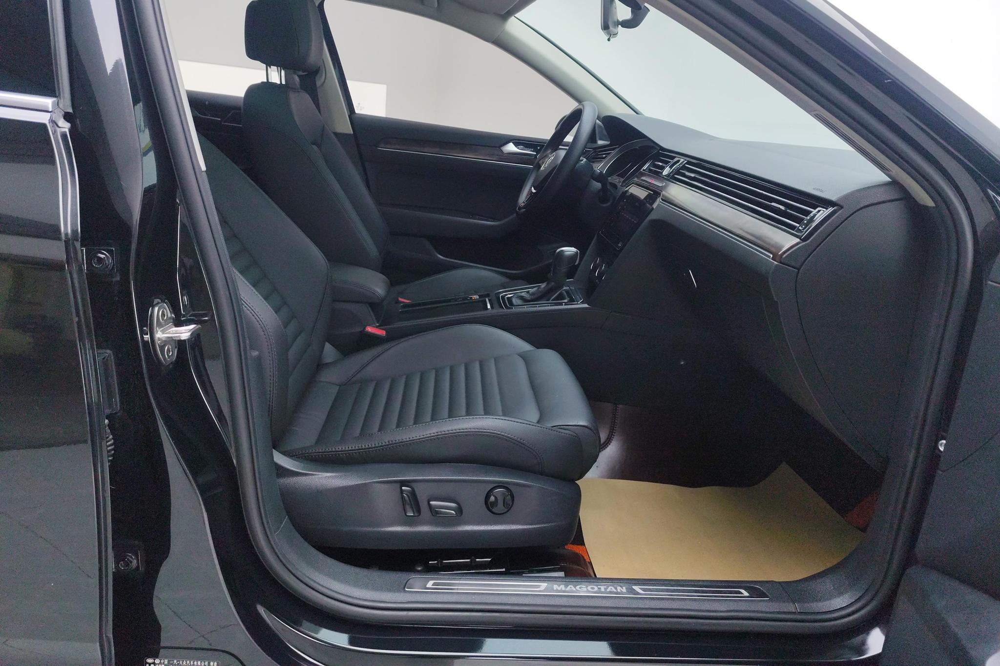 Volkswagen Magotan 2019 330TSI DSG Lead VI