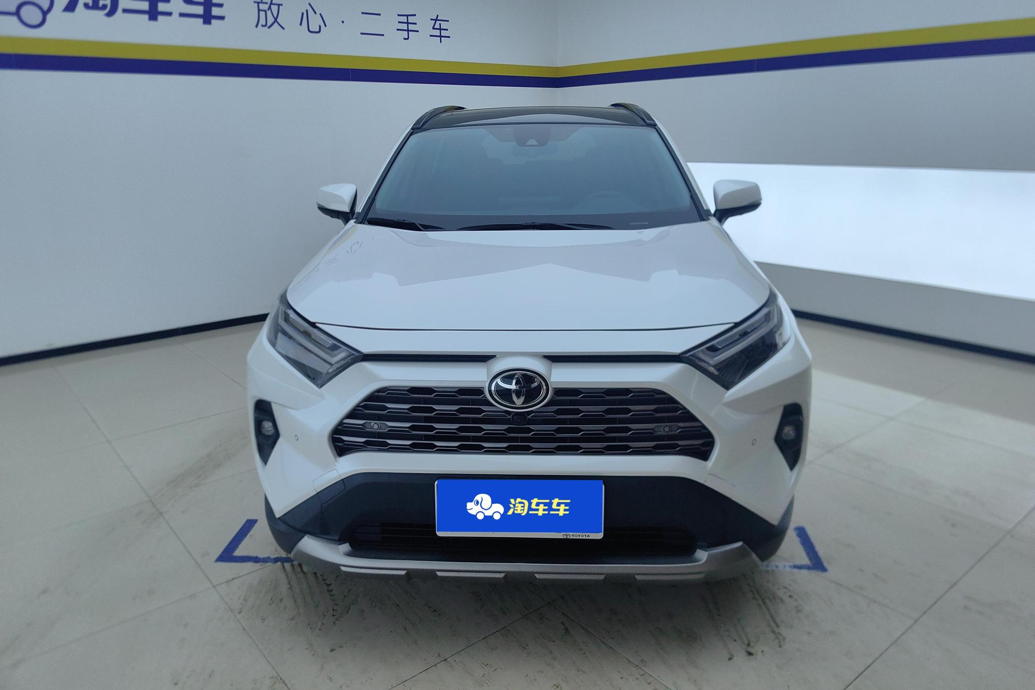 Toyota RAV4 2024 2.0L CVT PLUS
