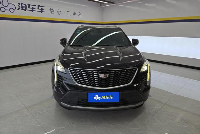 Cadillac XT4 2020 28 T 2 WDLuxury — фото 2