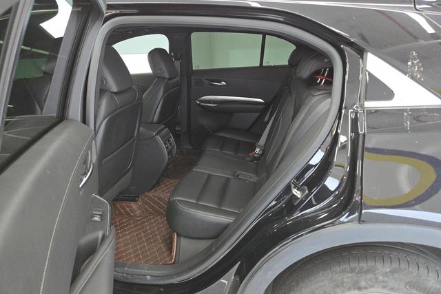 Cadillac XT4 2020 28 T 2 WDLuxury — фото 15