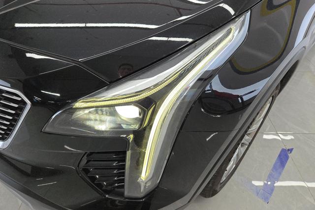 Cadillac XT4 2020 28 T 2 WDLuxury — фото 4