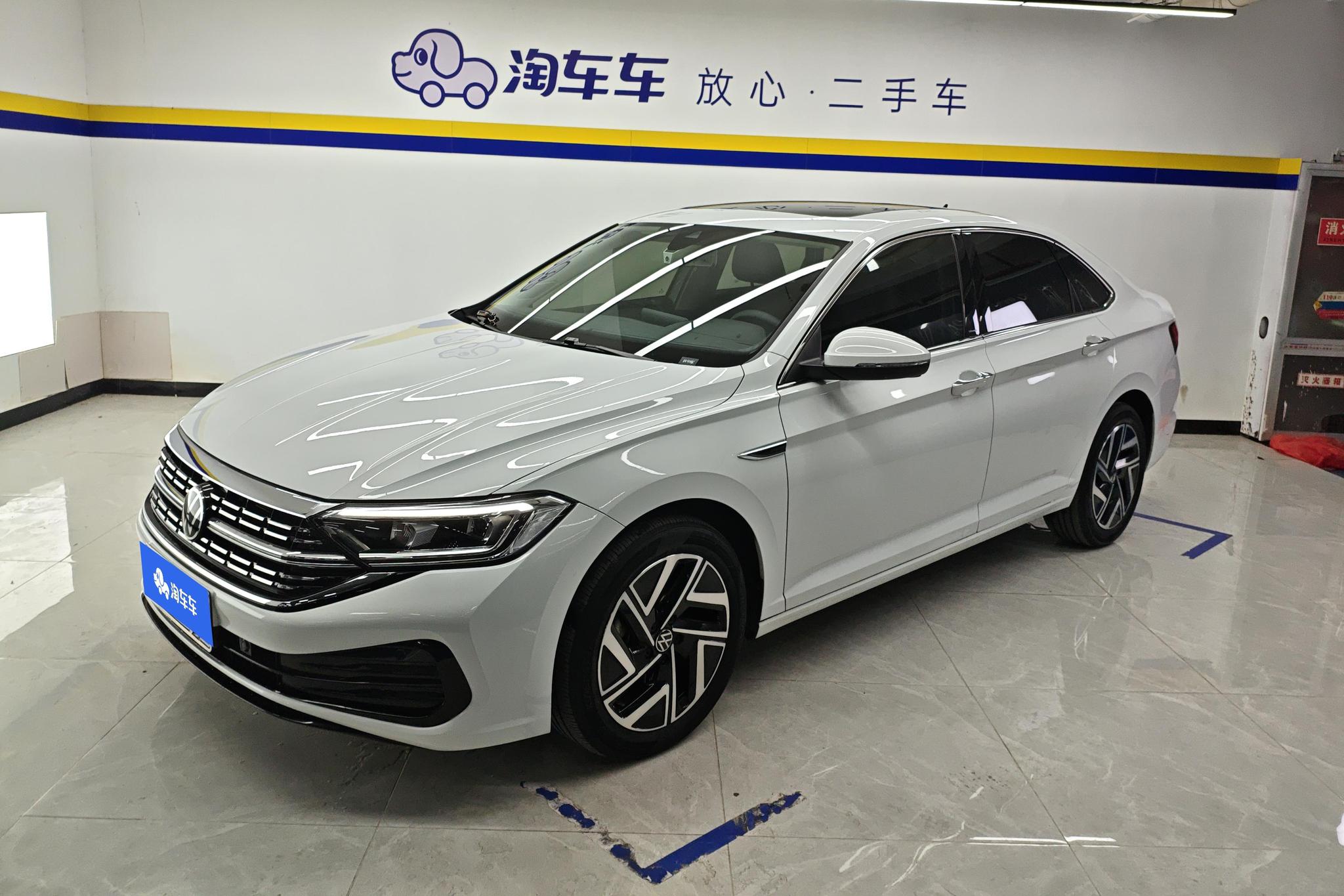 Volkswagen Sagitar