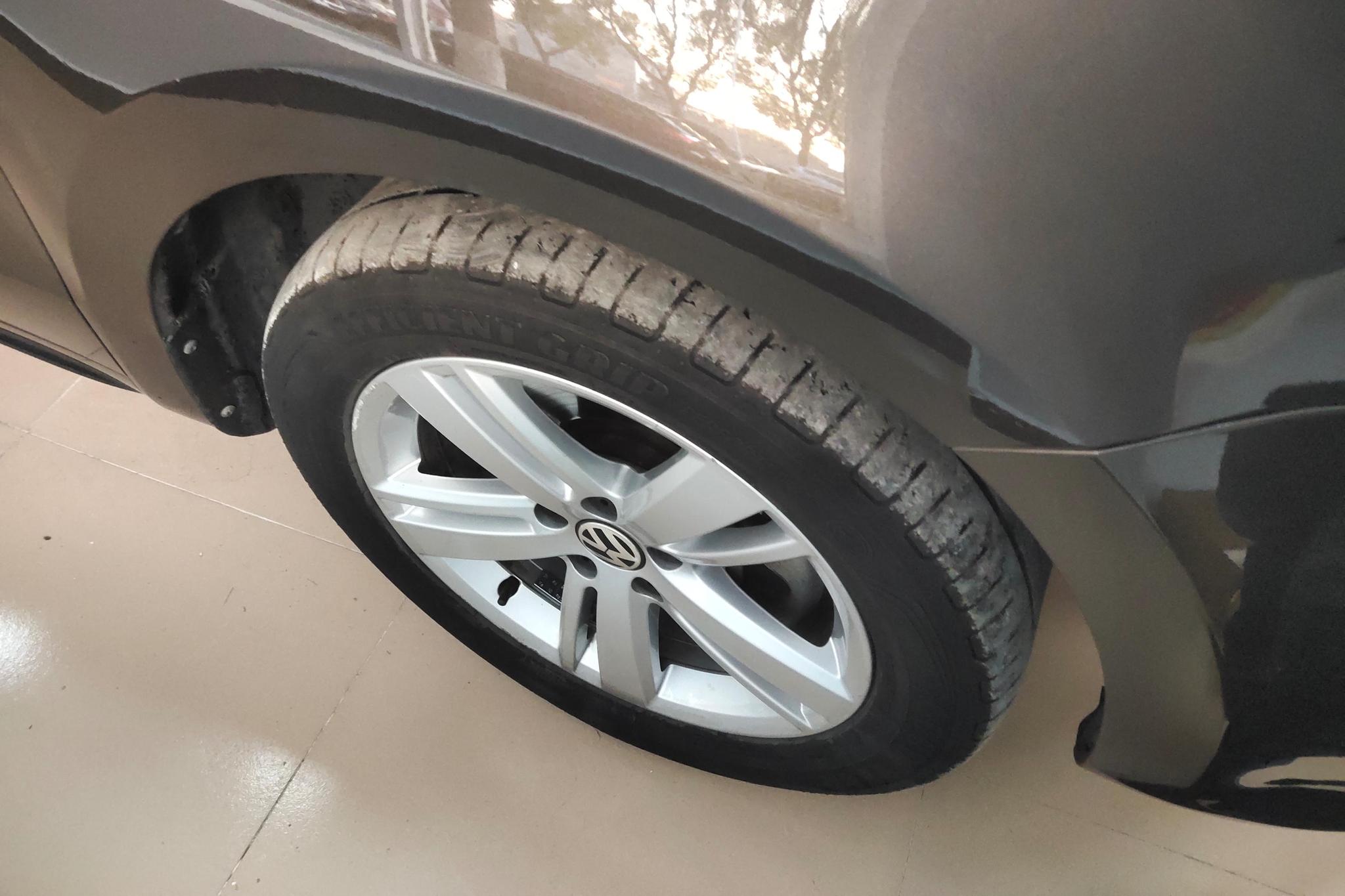 Volkswagen Xia 2018 380TSI 7 мест