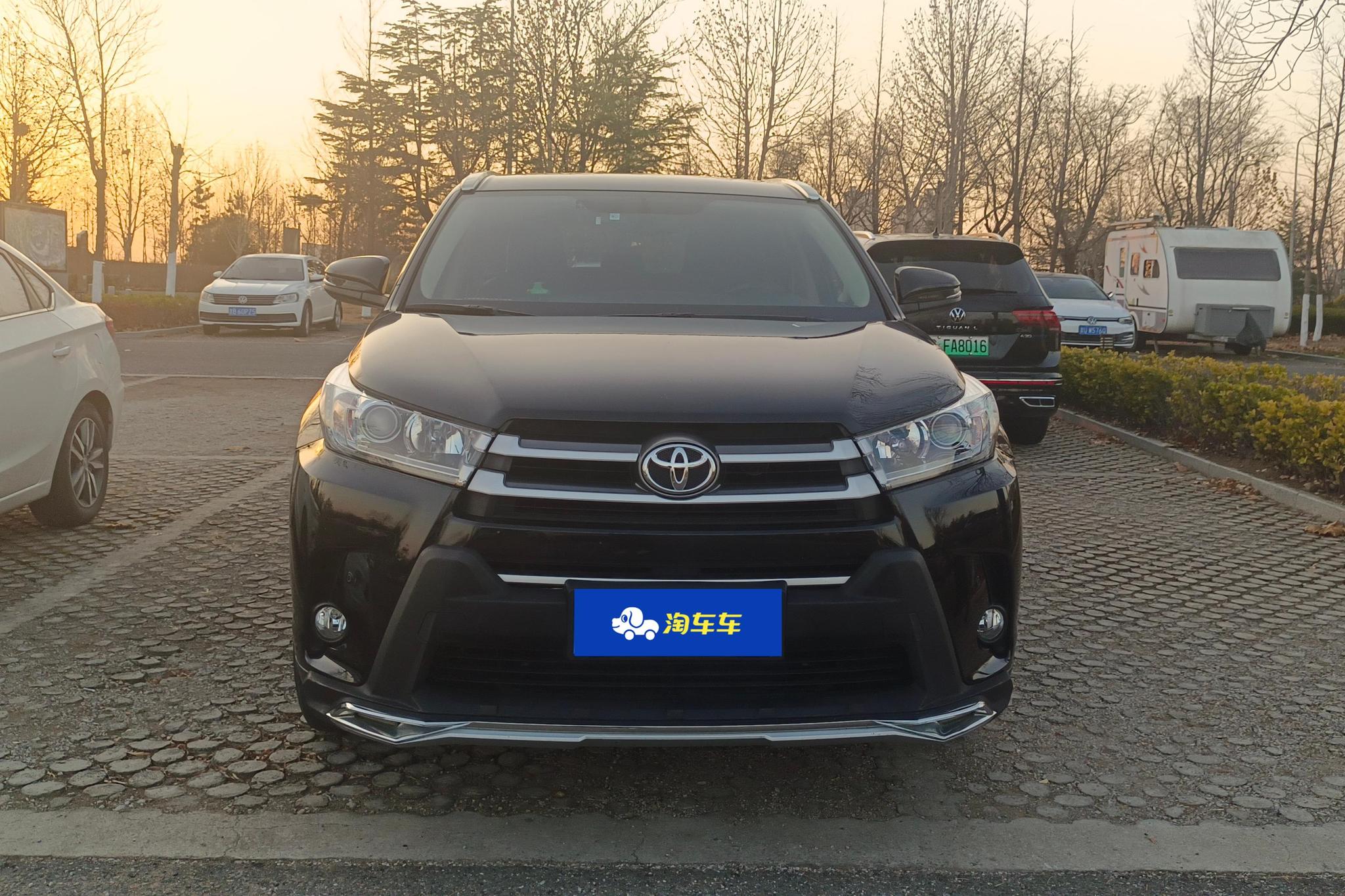Toyota Highlander 2018 2.0T Elite 7 мест V