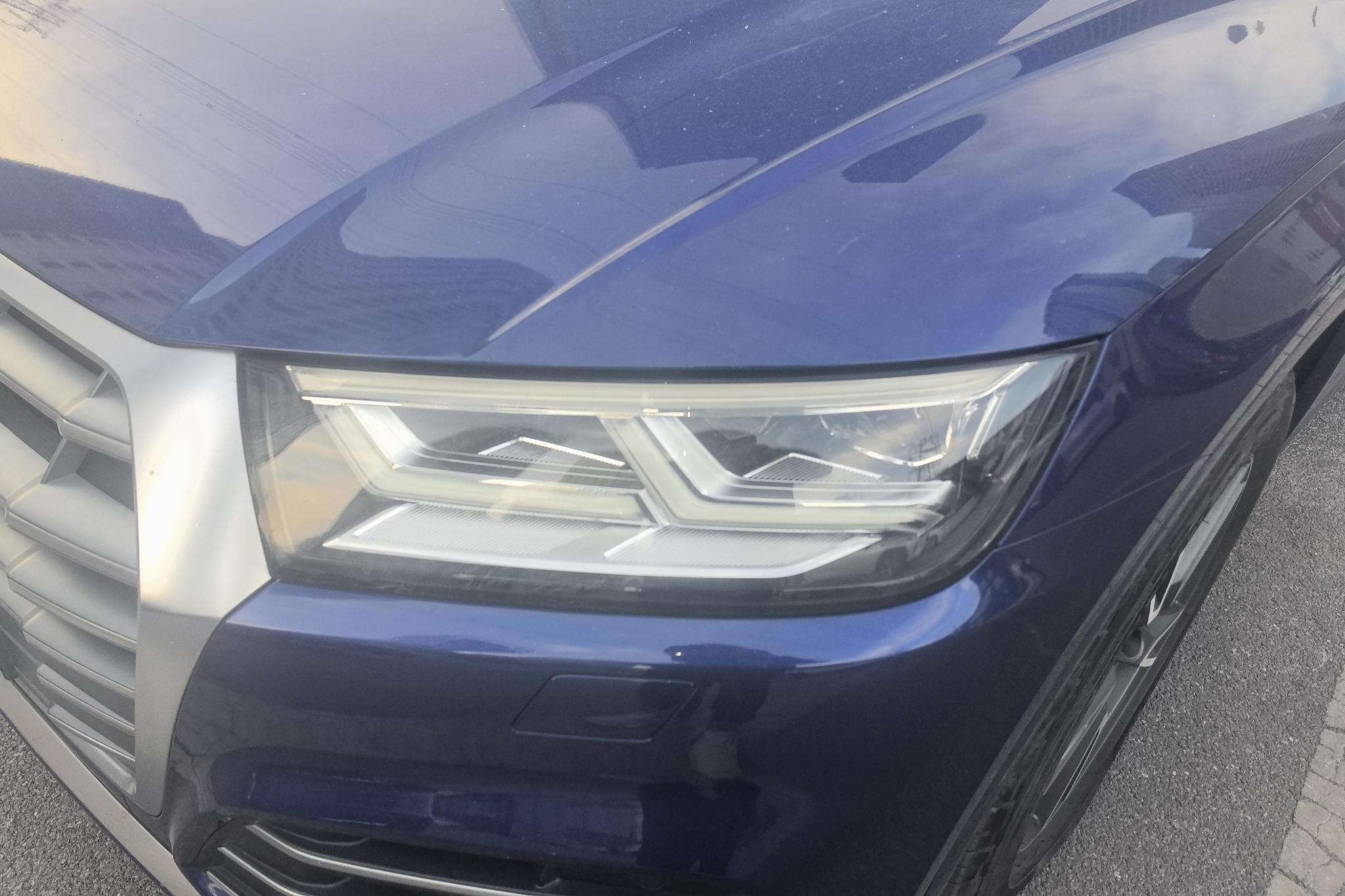 Audi Q5L 2018 40 TFSI Fashion V