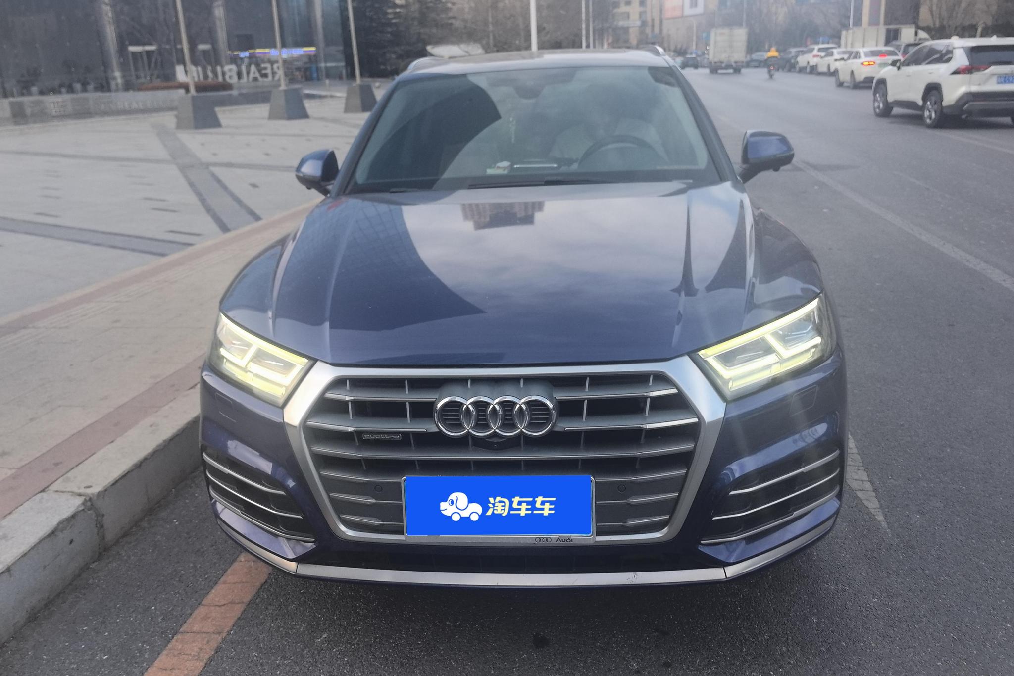 Audi Q5L 2018 40 TFSI Fashion V