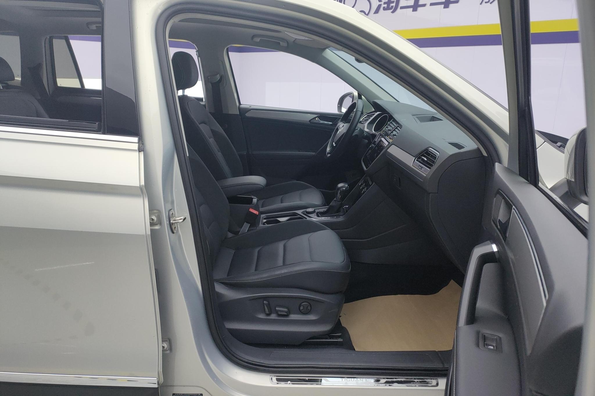 Volkswagen Tiguan L L 2019 380TSI AT Luxury VI