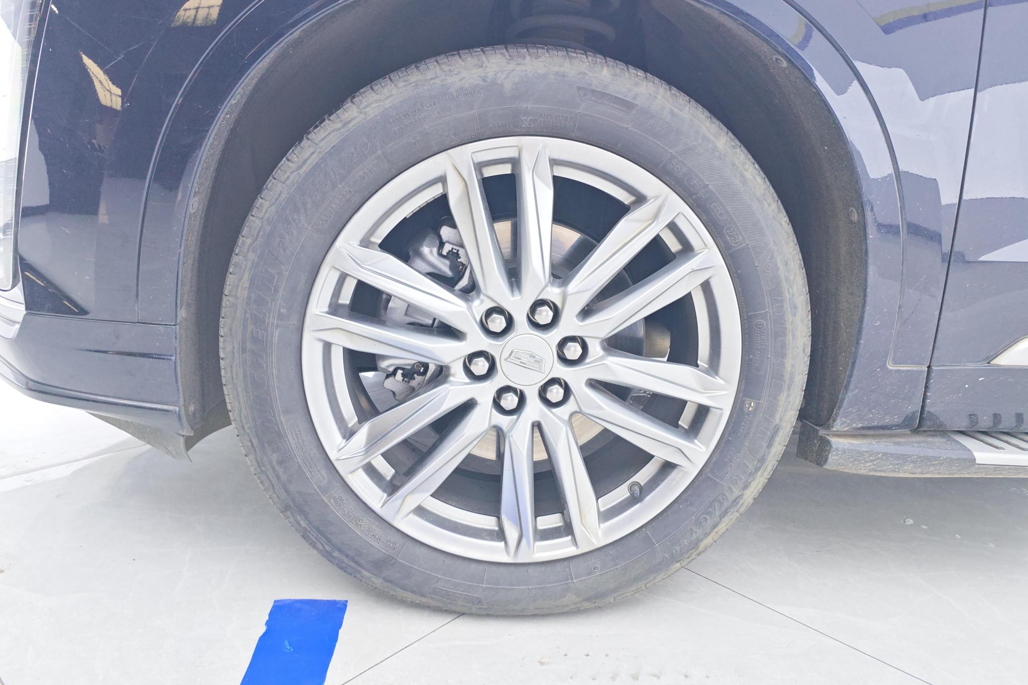 Cadillac XT6 2022 2.0T мест Luxury