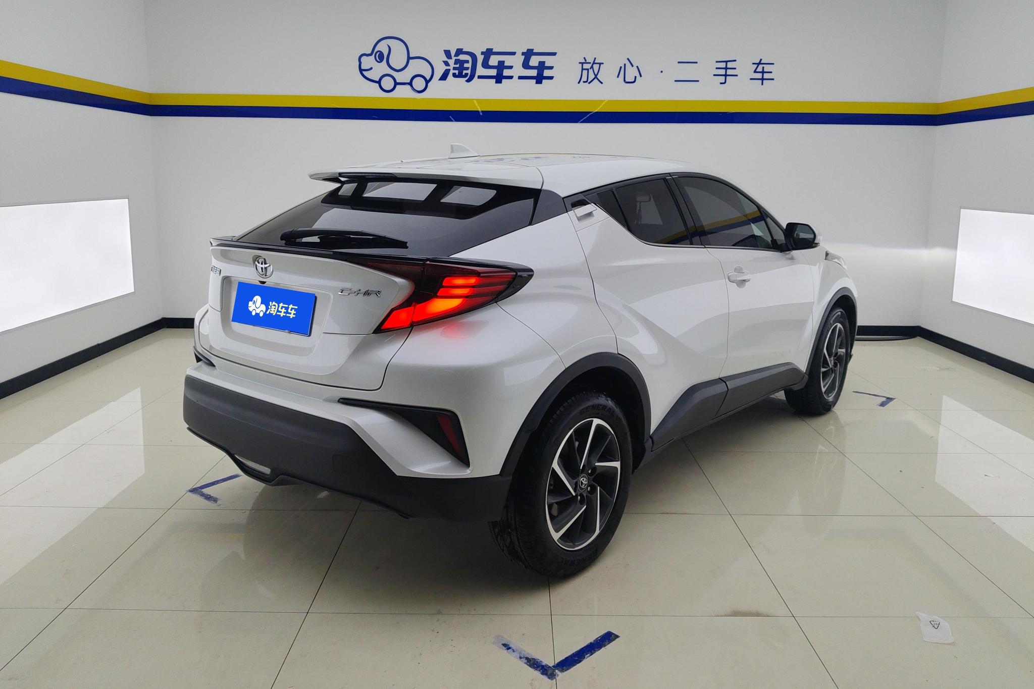 Toyota C-HR 2021 2.0L Luxury