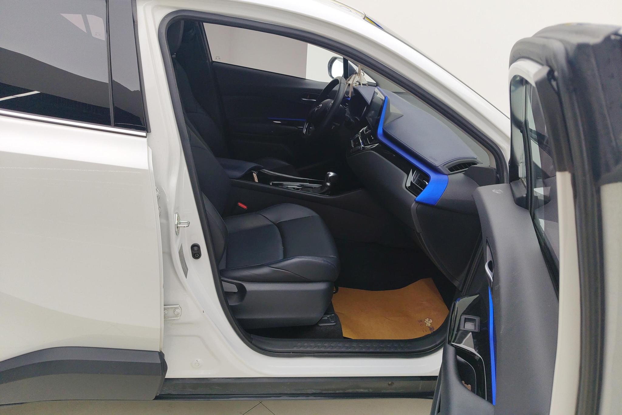 Toyota C-HR 2021 2.0L Luxury