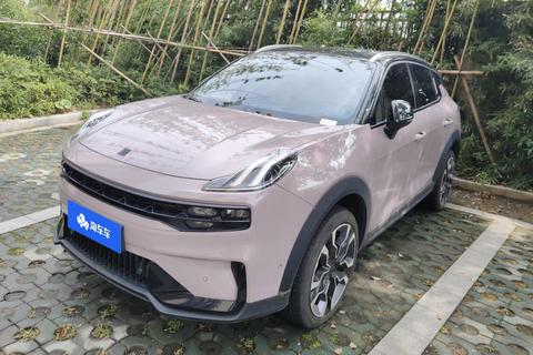 Lynk & Co 06