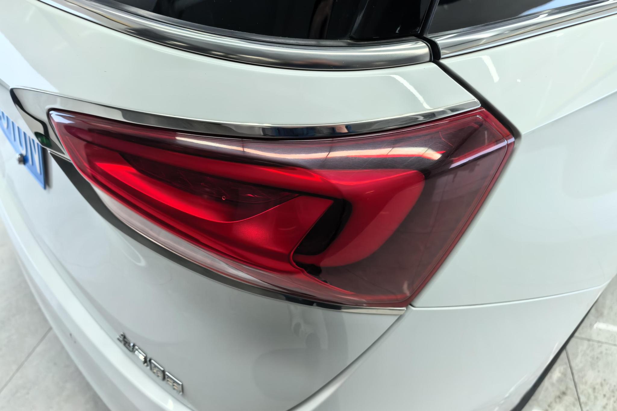 Buick GL6 2019 18T 6 мест Elite VI