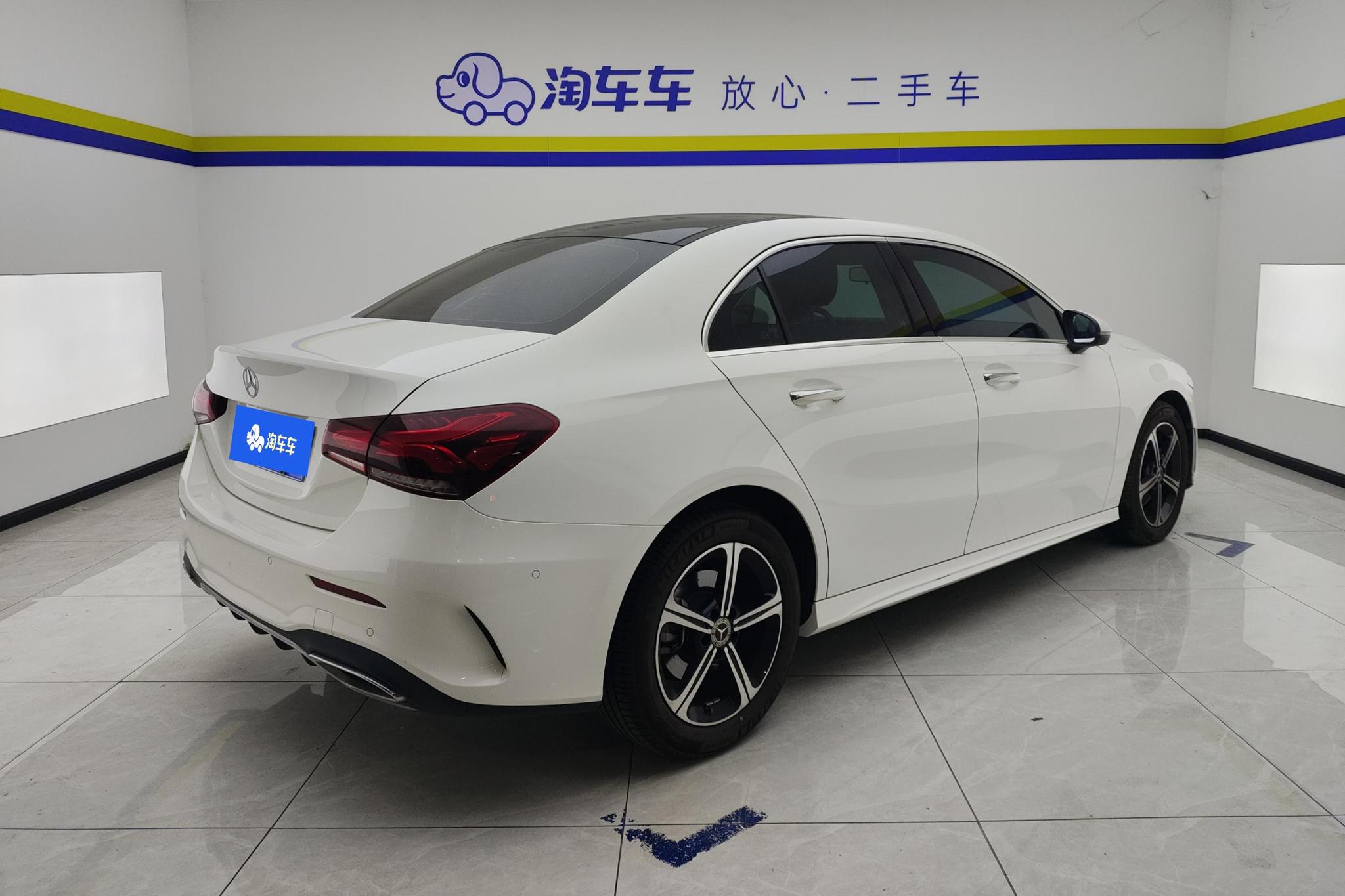 Mercedes-Benz A-Class A 2022 A 200 L Sport Fashion