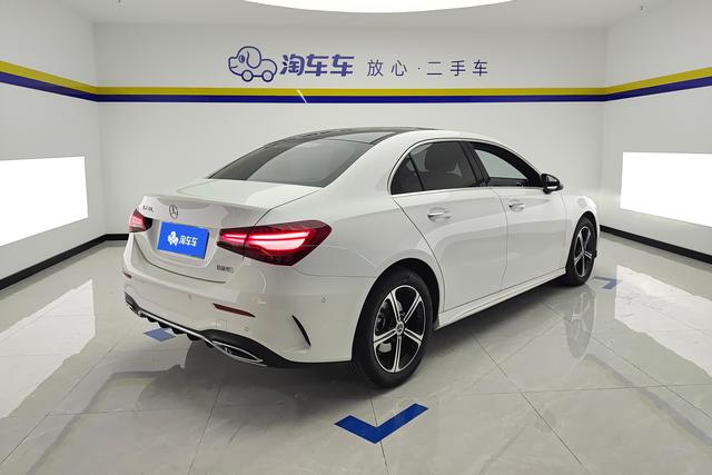 Mercedes-Benz A-Class 2023 A 200 L — фото 3