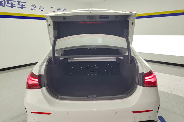 Mercedes-Benz A-Class 2023 A 200 L — фото 17
