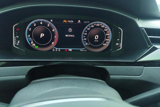 Volkswagen CC 2023 380 TSI — фото 14