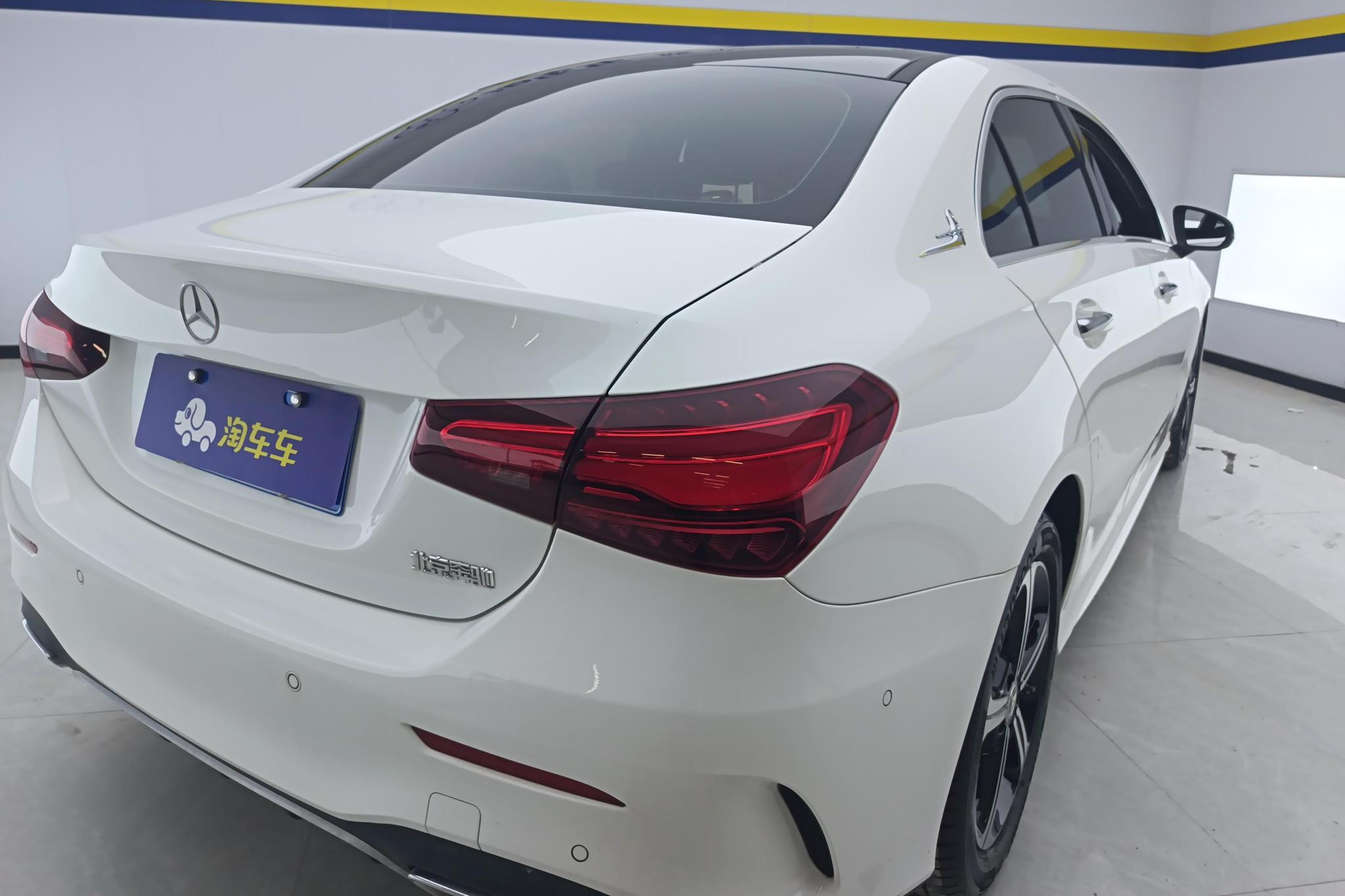 Mercedes-Benz A-Class A 2023 A 200 L Sport Fashion